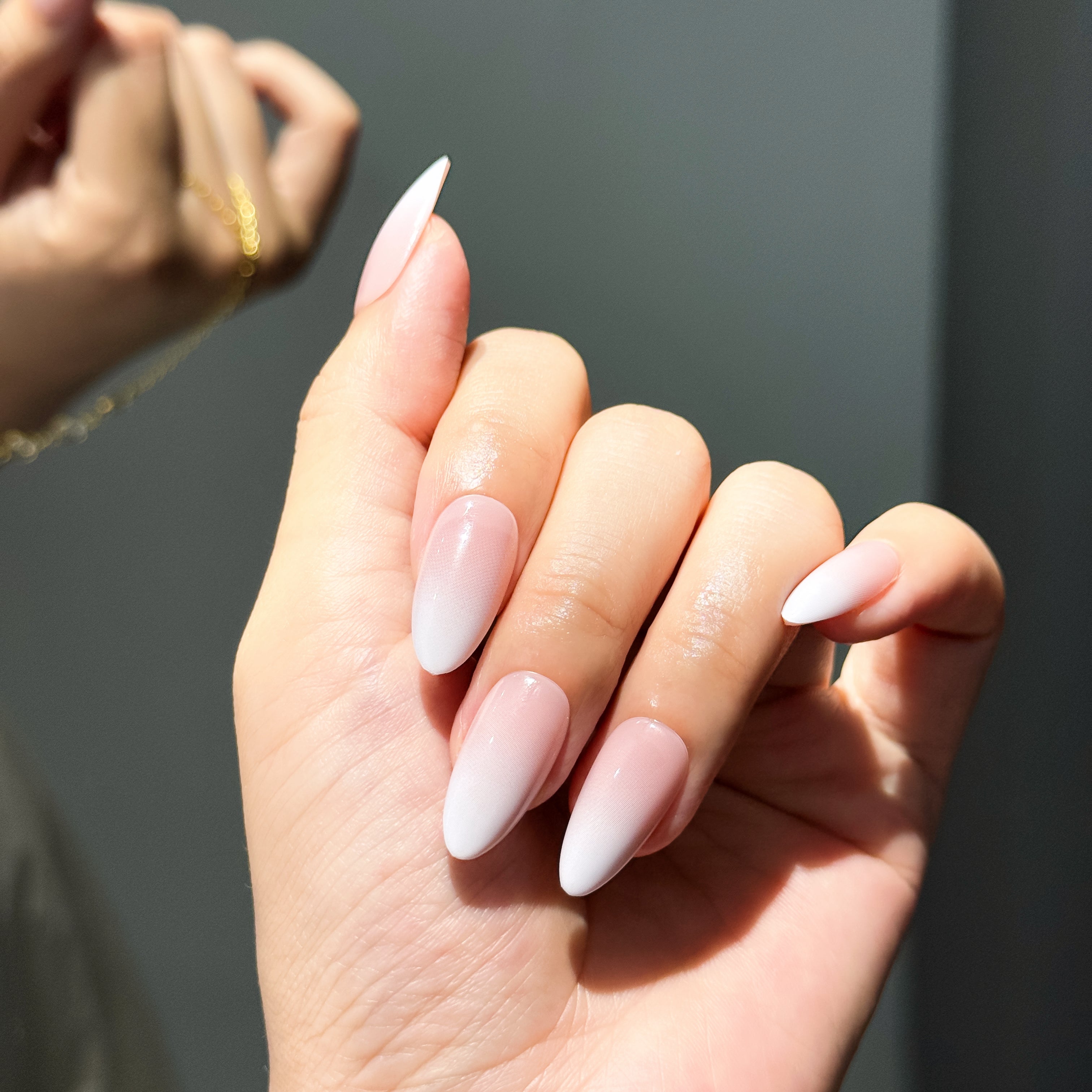 Salon Quality Press-on Nails Kit - Medium Almond Subtle Pink