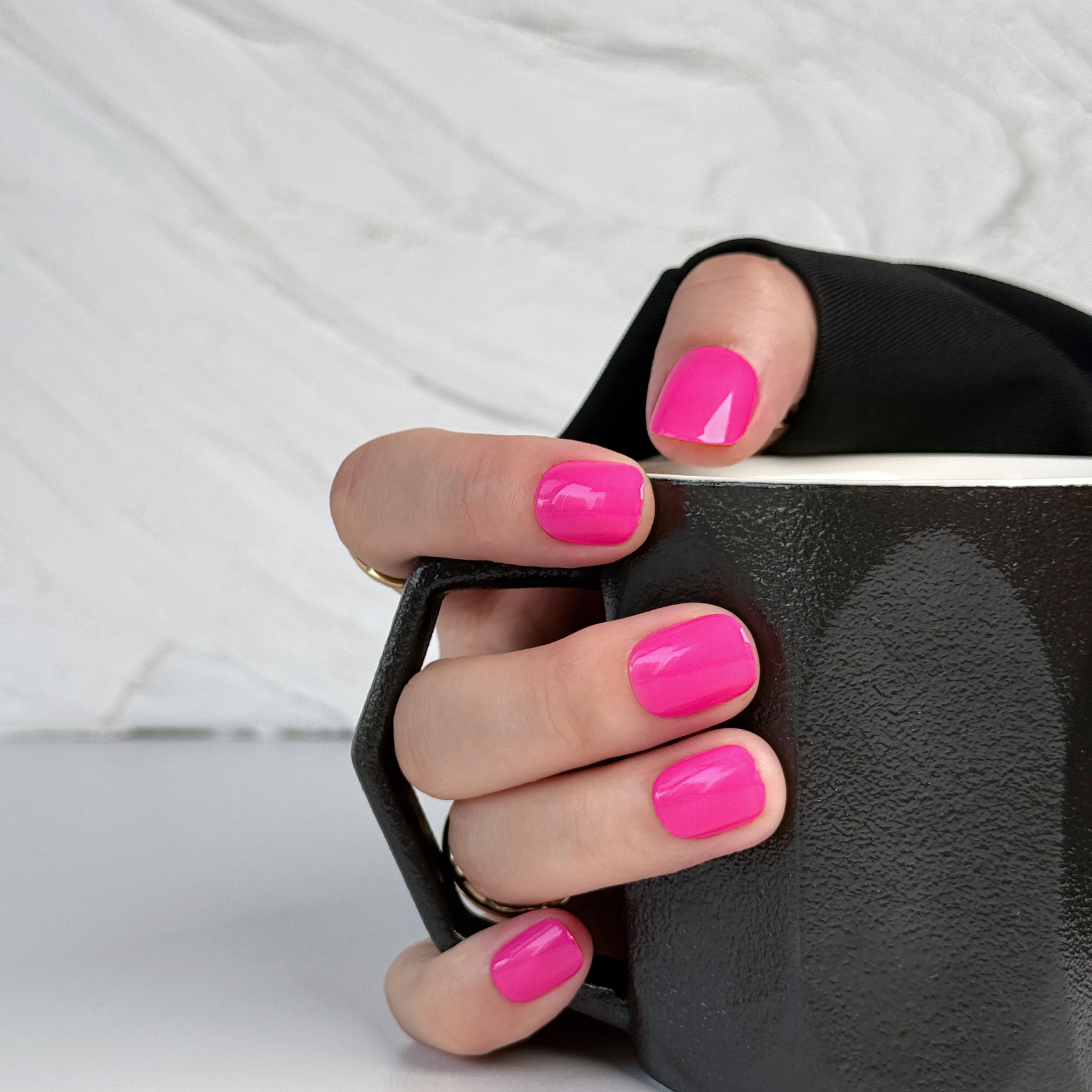 Salon Quality Press-on Nails Kit- Extra Short Squoval