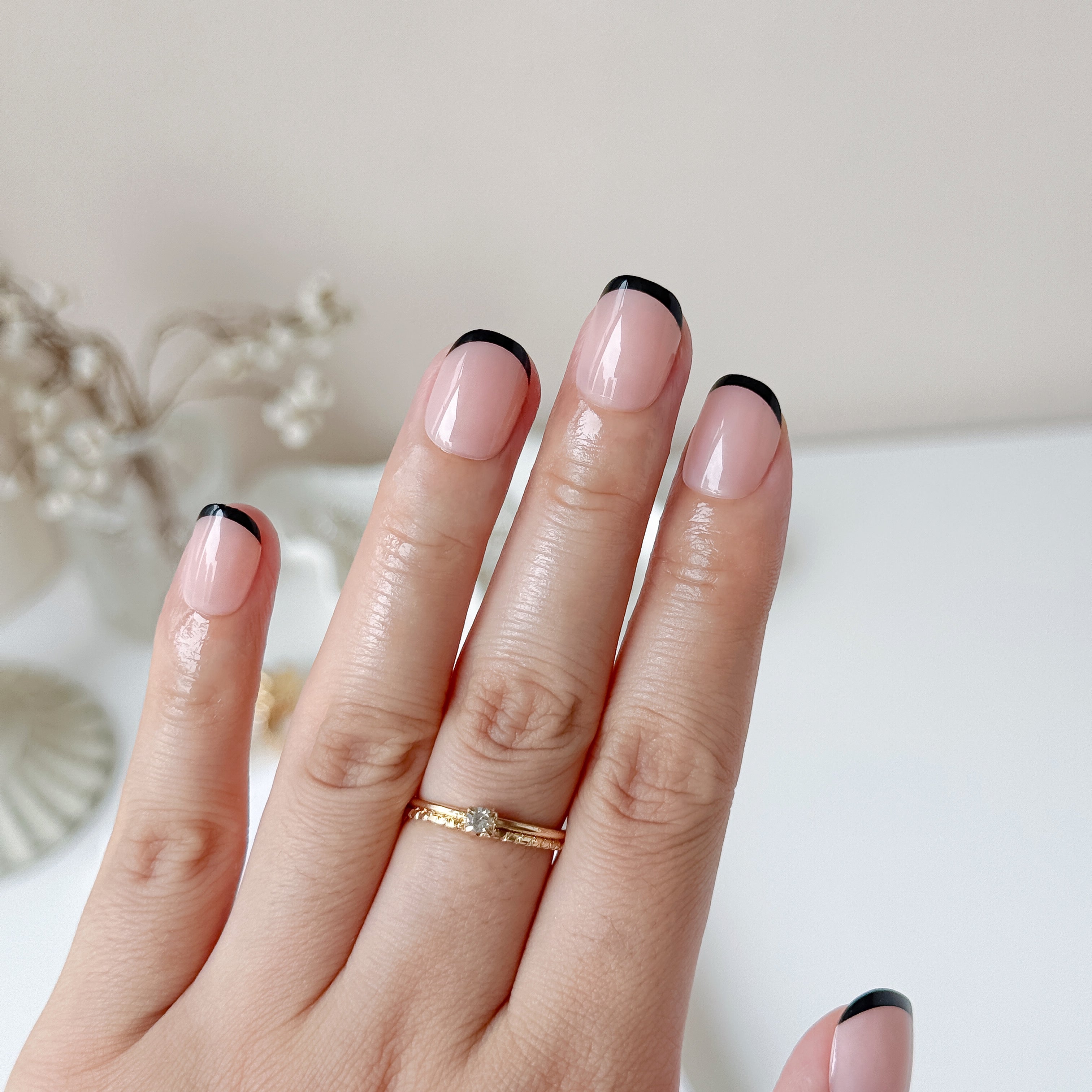 Salon Quality Press-on Nails Kit - Extra Short Squoval Sharp Black French