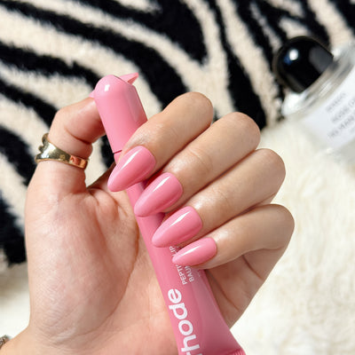 Barbiecore | Salon Quality Press-on Nails Kit – Short Almond Bubblegum Pink